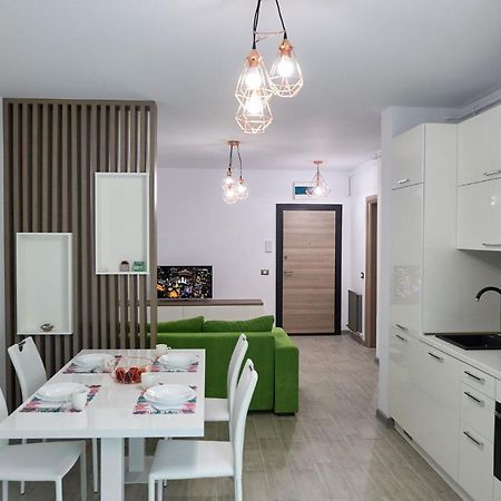 Vibe Apartment- Spa N Pools Beach Resort ナボダリ エクステリア 写真